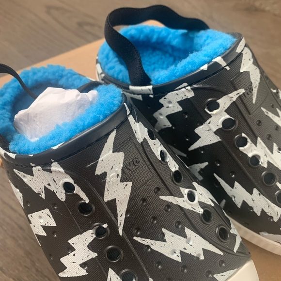 Native Jefferson Cozy Glow Slip-On Shoes - Size C10/EU 27 - Black/Blue - NWB - Picture 8 of 11